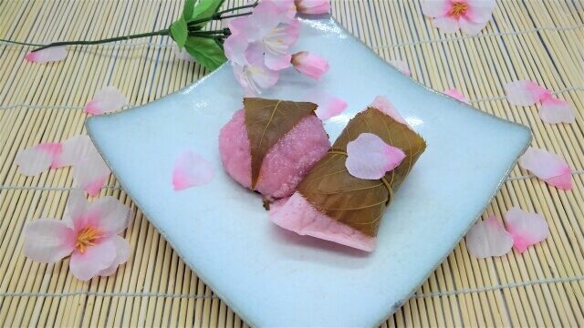 形が違う桜餅