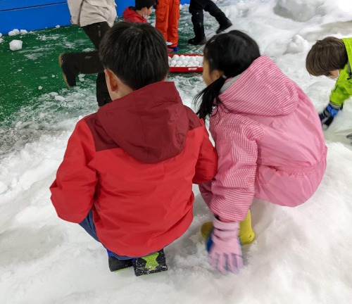 狭山スキー場は子供のスノーパークだけで遊べる？服装や入場料まとめ