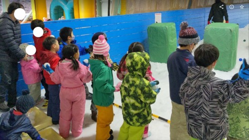 狭山スキー場は子供のスノーパークだけで遊べる？服装や入場料まとめ